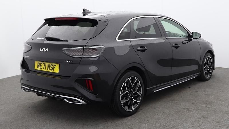 Usado Kia Ceed GT-Line 158 HP (116 kW) 2021 Preto Citadino