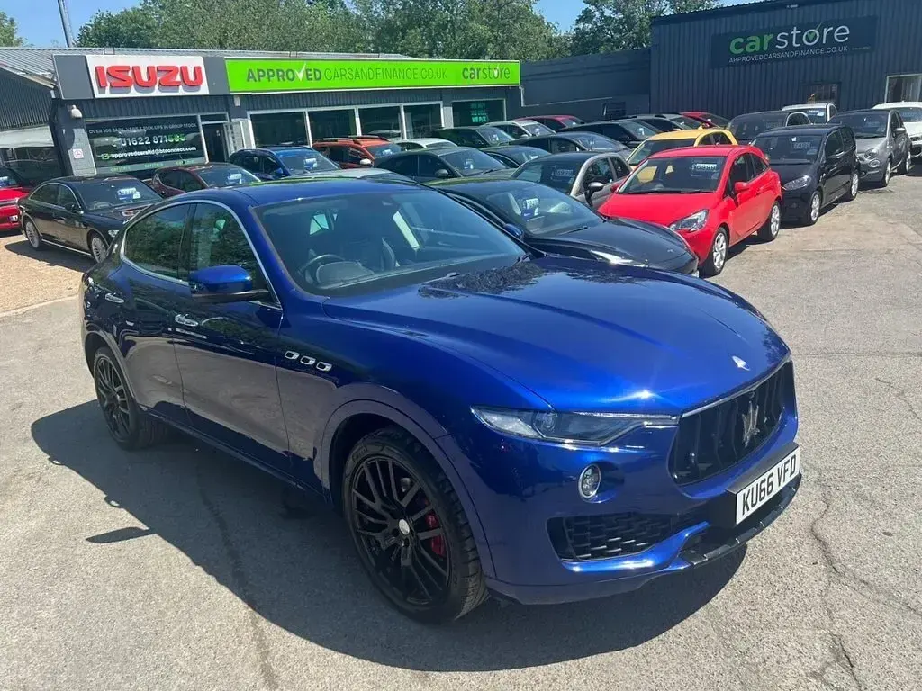 Used Maserati Levante 275 HP (202 kW) 2017 Blue SUV