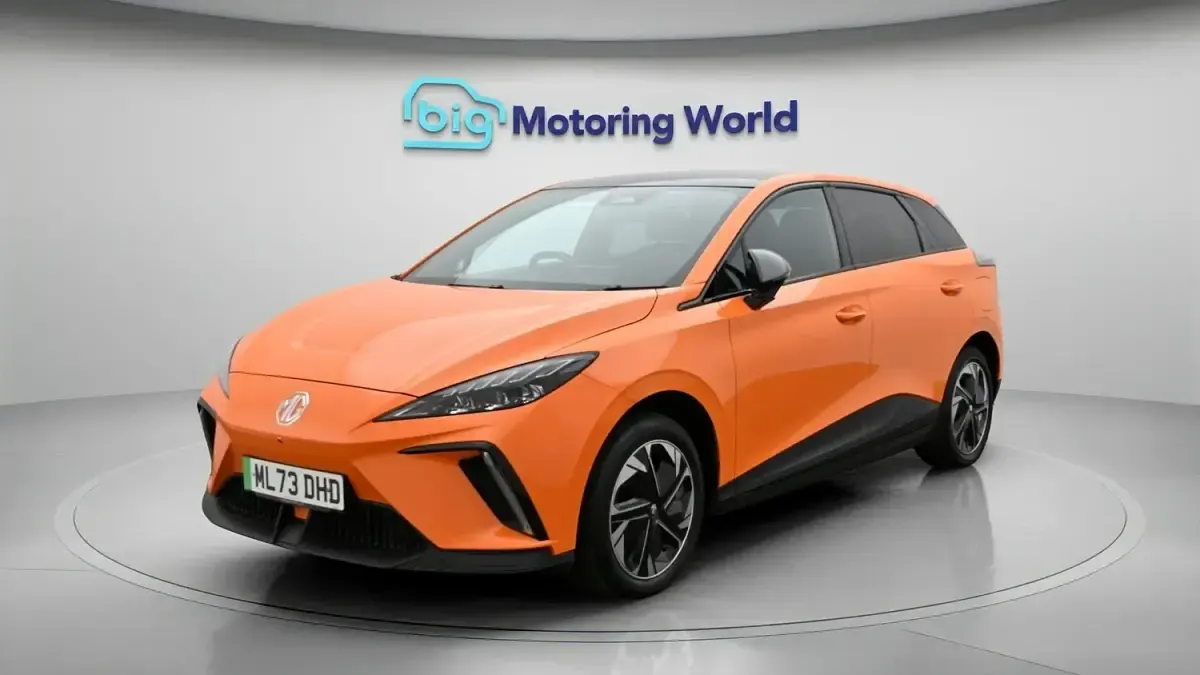 Used MG MG4 EV Trophy 319 kW (435 HP) 2023 Orange Hatchback