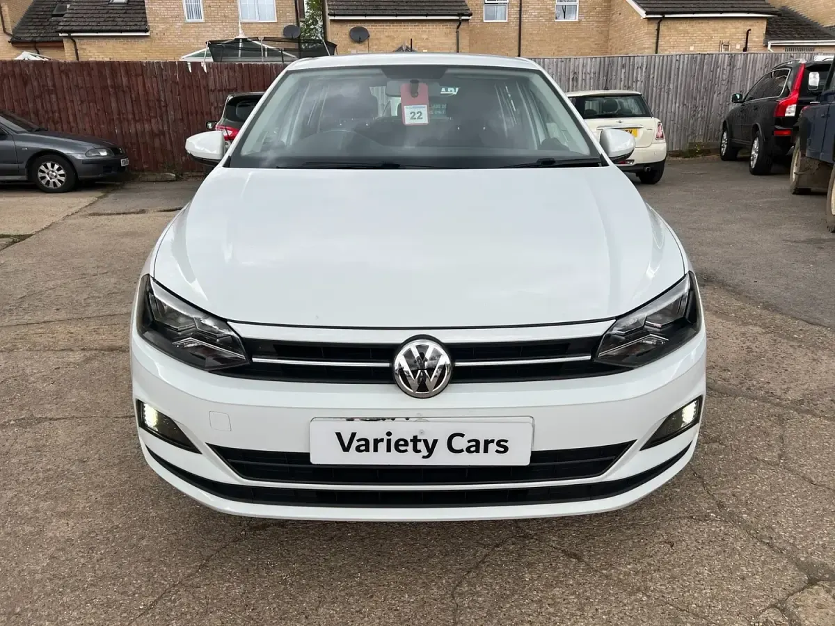 Used VW Polo SE 65 HP (47 kW) 2019 White Hatchback