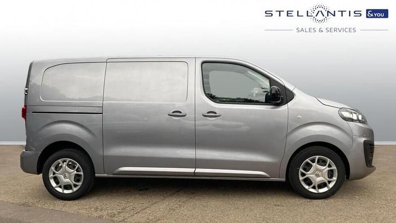 Grey Used 2023 Citroën Dispatch MPV | £20,323 (A bit pricey) - Image 1/4