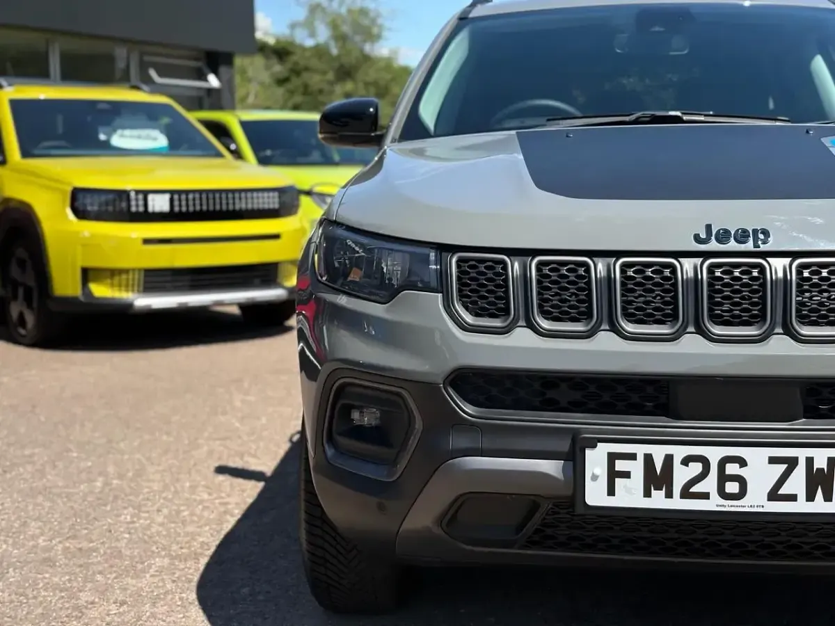 New Jeep Compass Trailhawk 237 HP (174 kW) 2026 Grey SUV