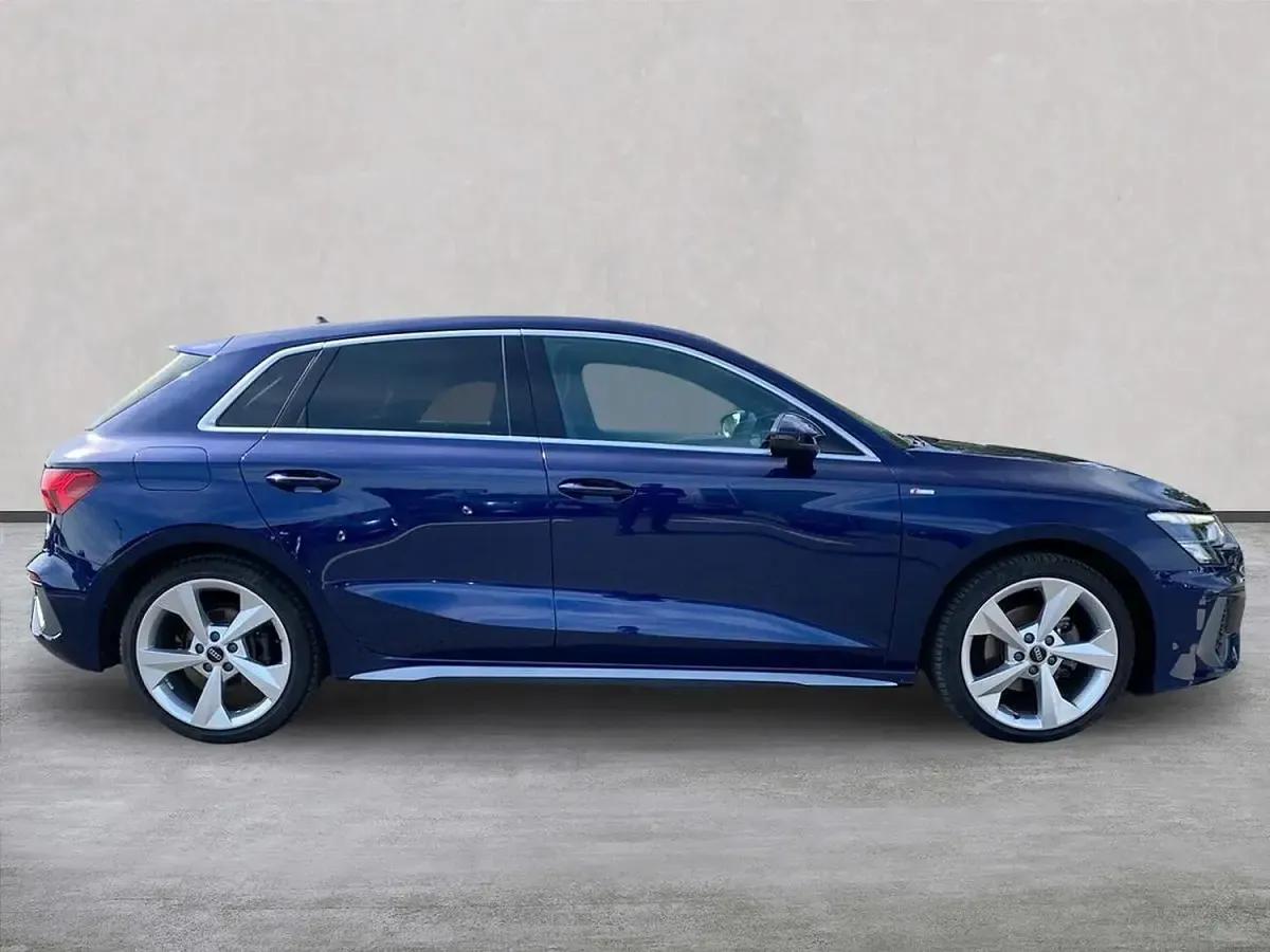 Used Audi A3 Sportback S-Line 150 HP (110 kW) 2024 Blue Hatchback