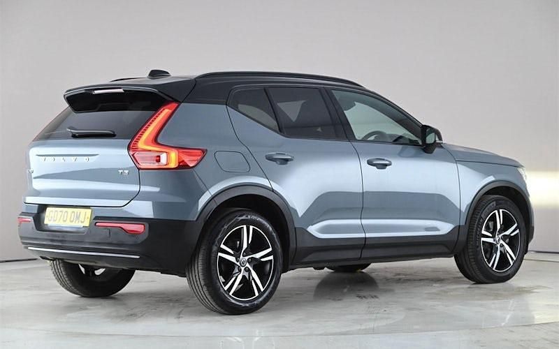 Used Volvo XC40 R-Design 163 HP (119 kW) 2021 Grey SUV