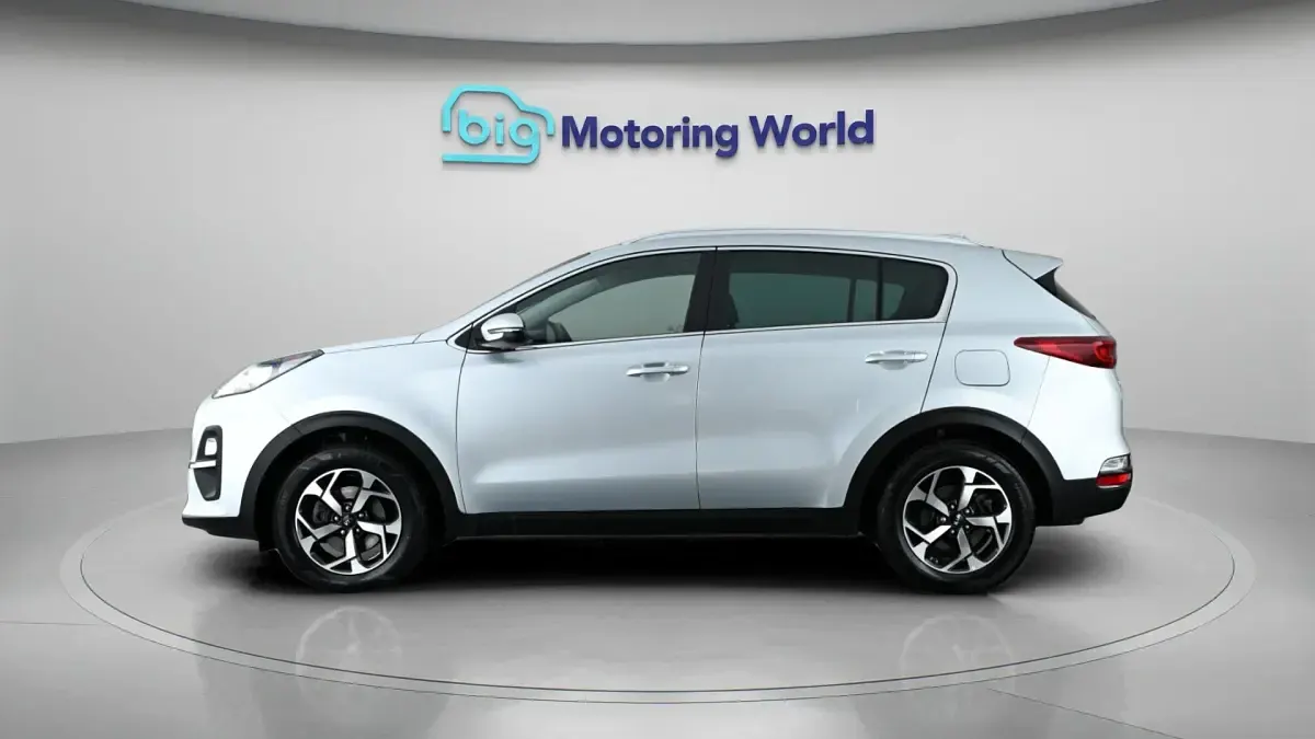 Gebraucht Kia Sportage 136 PS (100 kW) 2022 Silber SUV