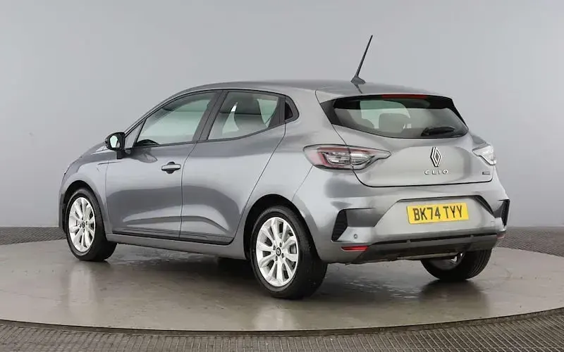 Used Renault Clio Evolution 143 HP (105 kW) 2025 Hatchback