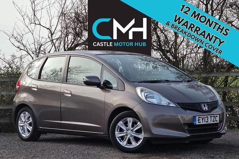 Used Honda Jazz ES 2013 Brown Hatchback