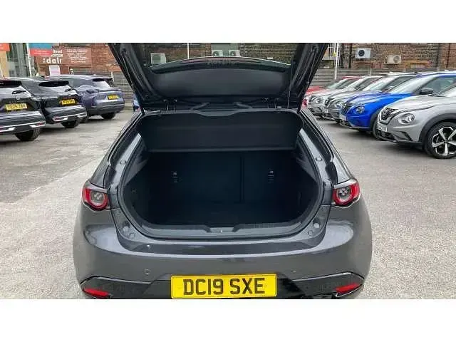 Używany Mazda 3 Inclusive 120 KM (88 kW) 2019 Szary Hatchback