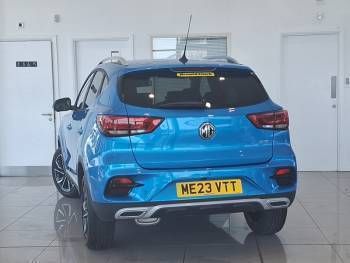 Image 2/4
