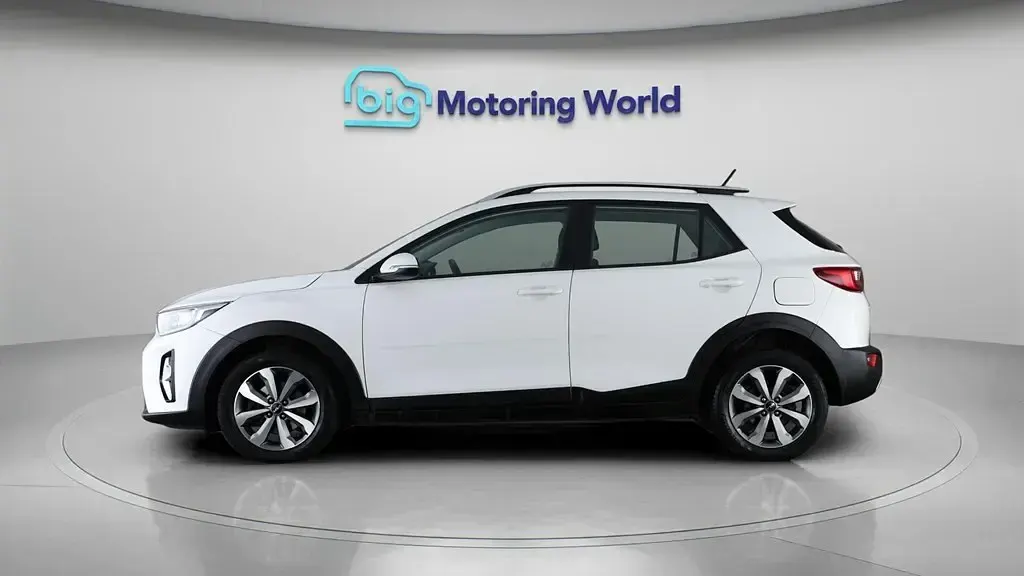 Usado Kia Stonic 99 CV (72 kW) 2023 Blanco SUV