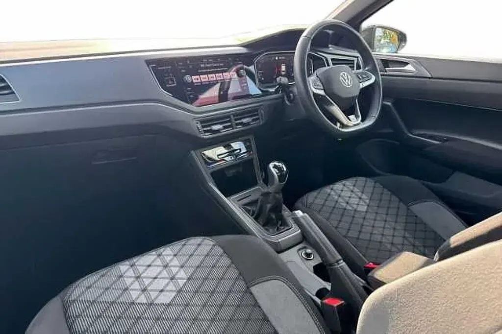 Usado VW Polo R-line 95 HP (69 kW) 2025 Preto Citadino