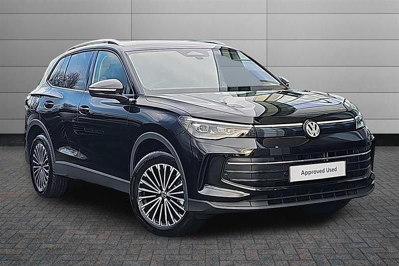 New VW Tiguan Match 150 HP (110 kW) 2026 Grenadilla black SUV