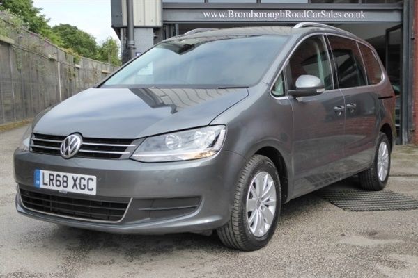 Urban grey Used 2018 VW Sharan SE MPV | £17,495 (Fair price) - Image 1/2