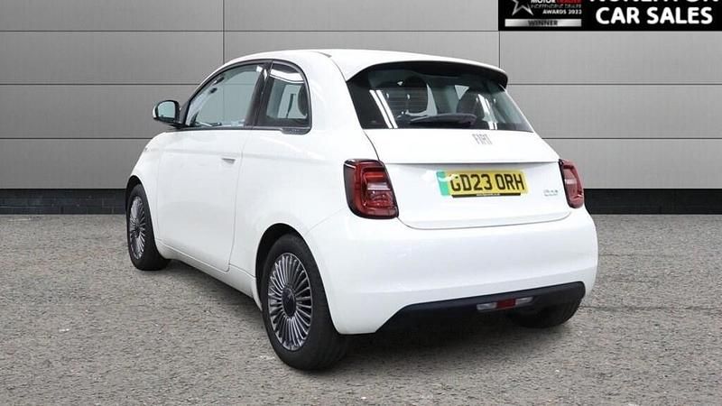 Used Fiat 500e Icon 86 kW (118 HP) 2023 White Hatchback