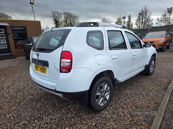 Used Dacia Duster Lauréate 2018 White Hatchback