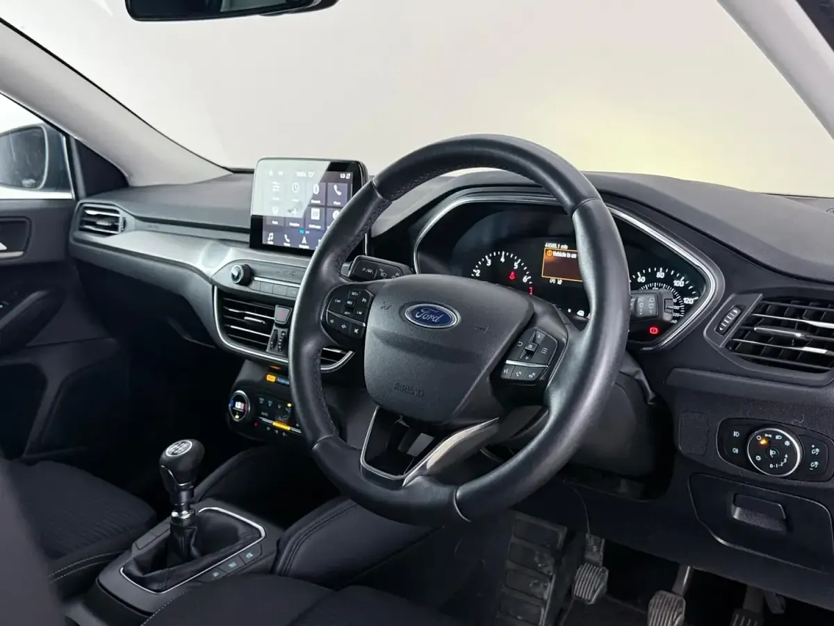Used Ford Focus Titanium 125 HP (91 kW) 2019 Blue Hatchback