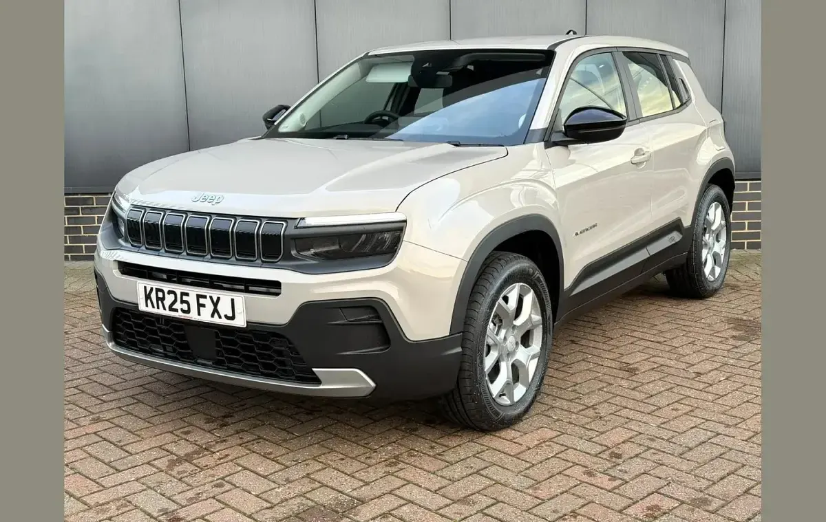 New Jeep Avenger Altitude 99 HP (72 kW) 2025 Beige SUV