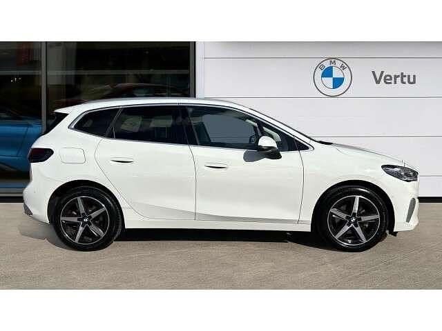 Used BMW 220 Luxury Line 154 HP (113 kW) 2023 White Hatchback