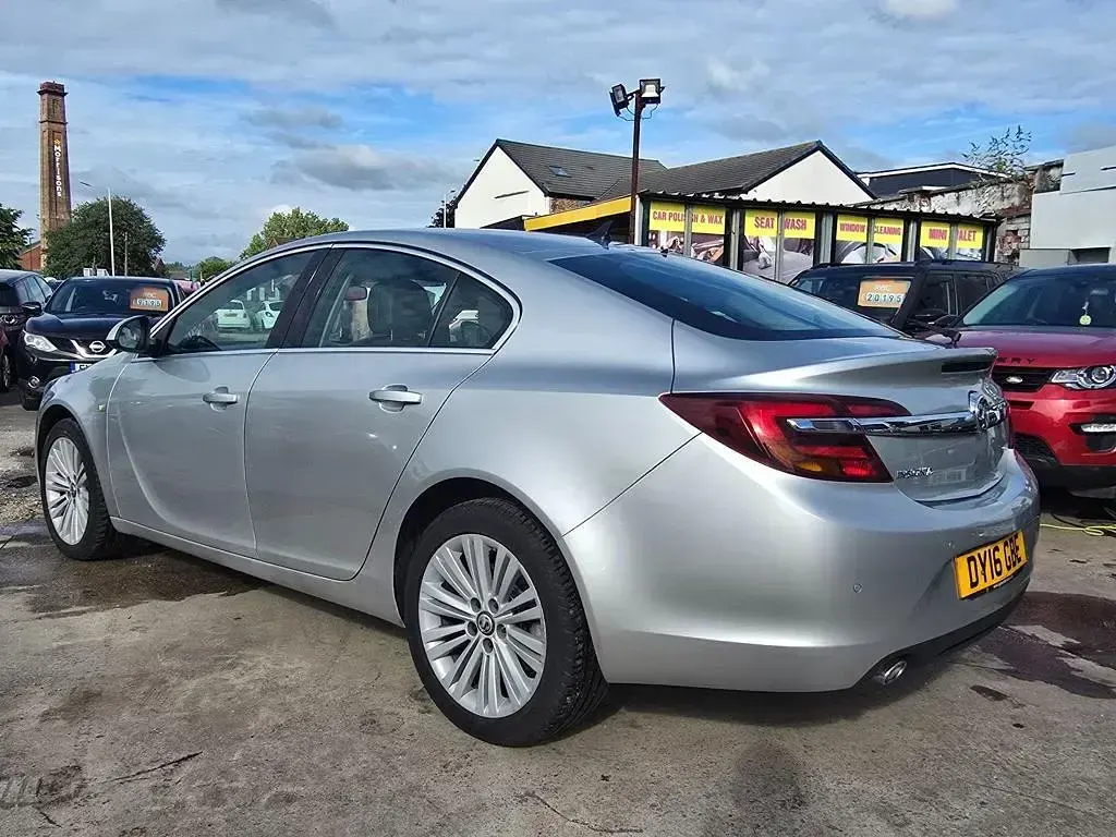 Used Vauxhall Insignia 170 HP (125 kW) 2016 Silver Hatchback