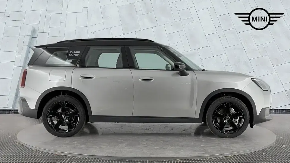 Used Mini Countryman 168 HP (123 kW) 2025 Silver SUV