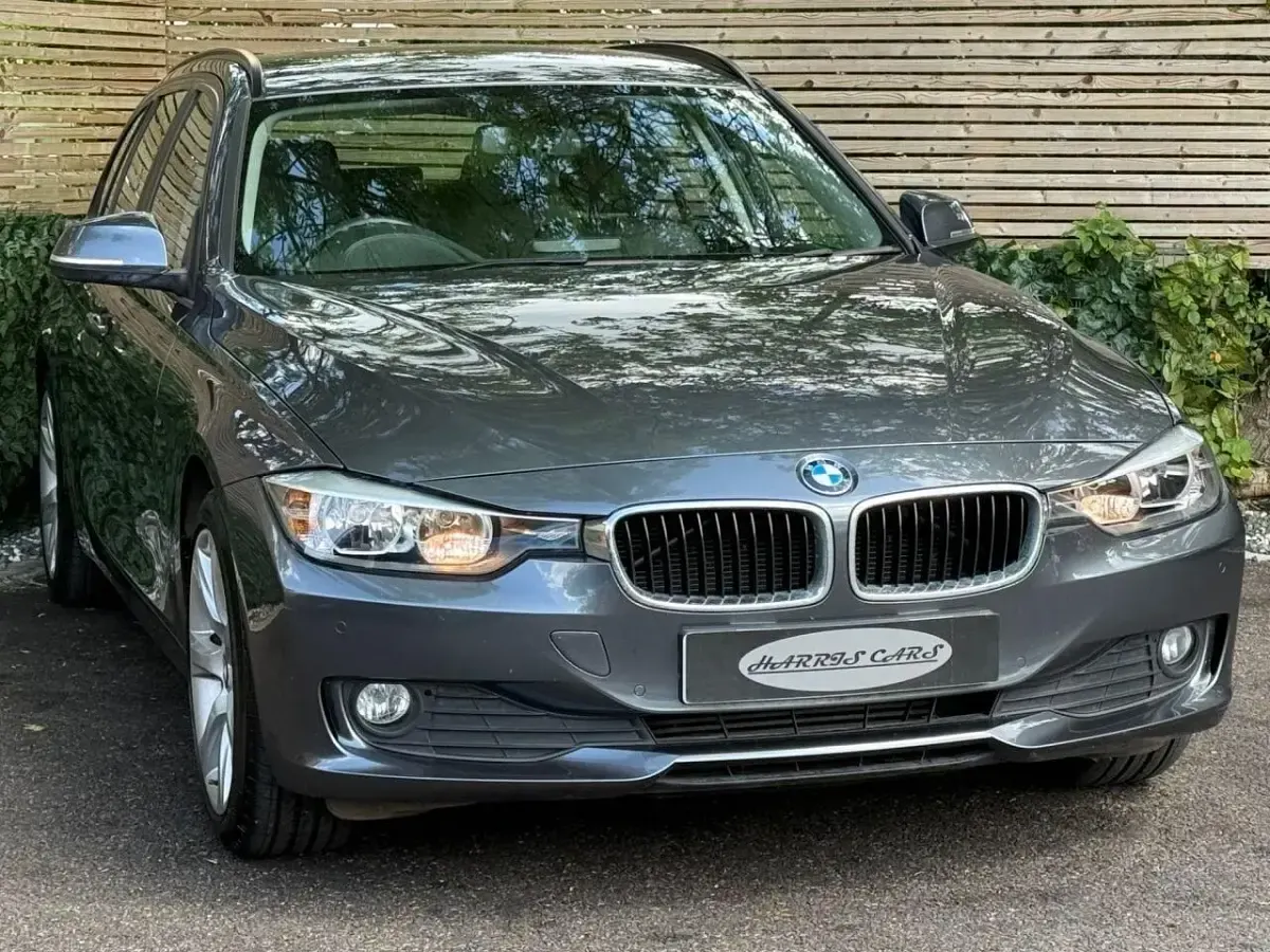 Begagnad BMW 320 2014 Grå Kombi