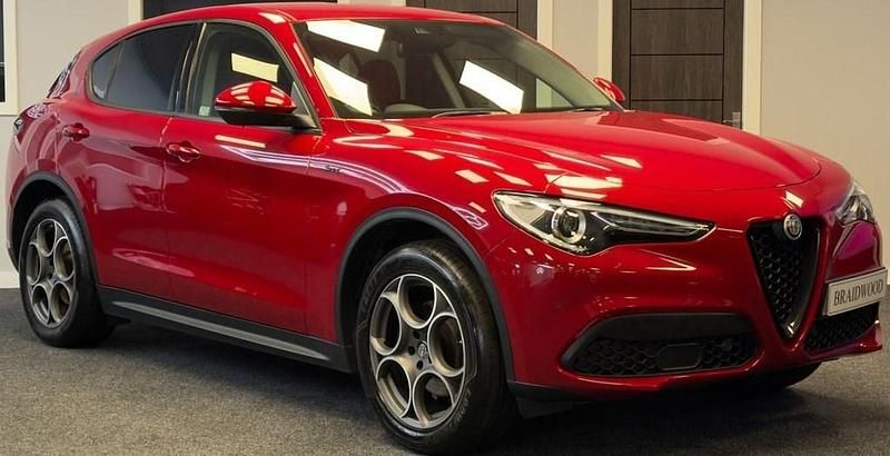 Used Alfa Romeo Stelvio Sprint 200 HP (147 kW) 2021 Red SUV