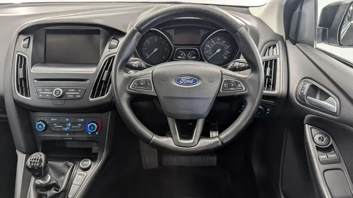 Used Ford Focus Zetec 115 HP (84 kW) 2015 Black Hatchback