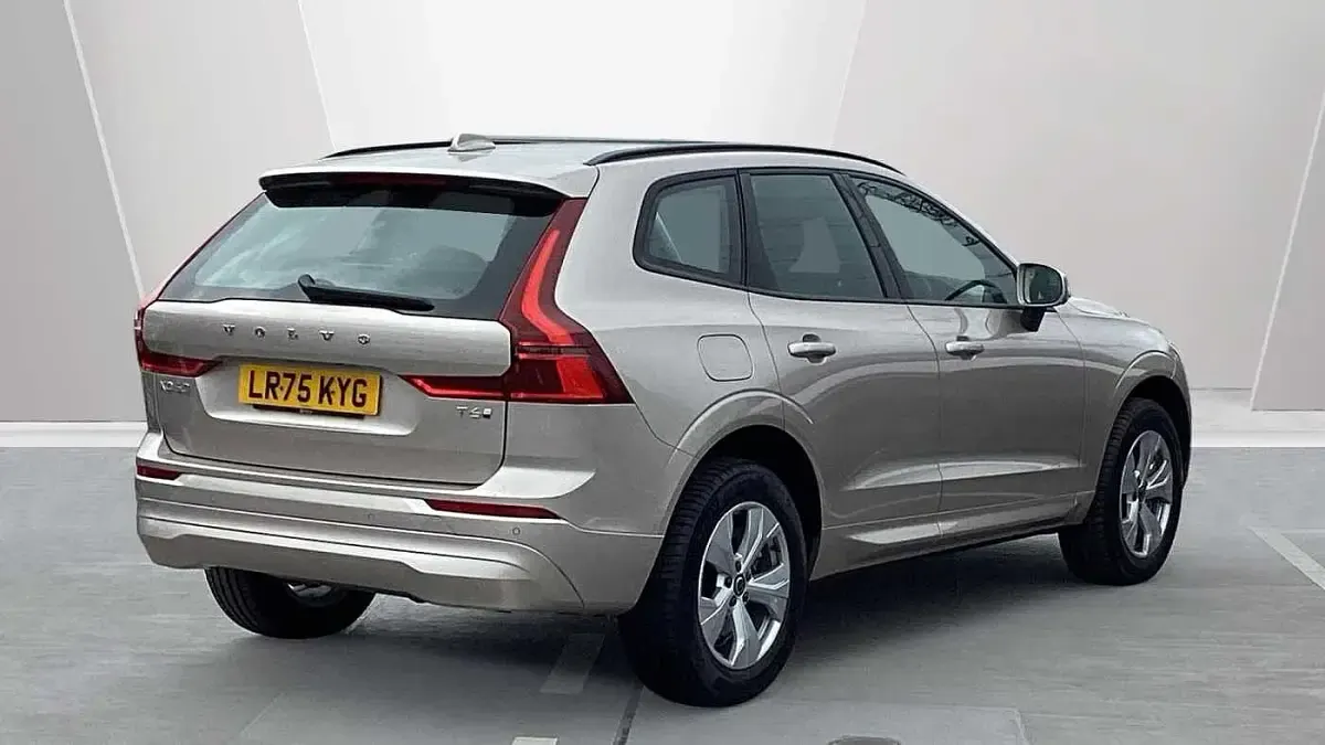 Used Volvo XC60 Core 2025 Gold SUV