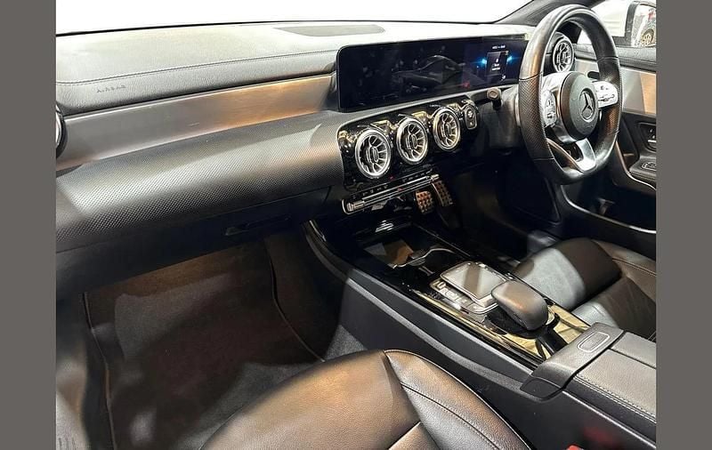 Used Mercedes CLA180 AMG Line Premium 134 HP (98 kW) 2022 White Sedan