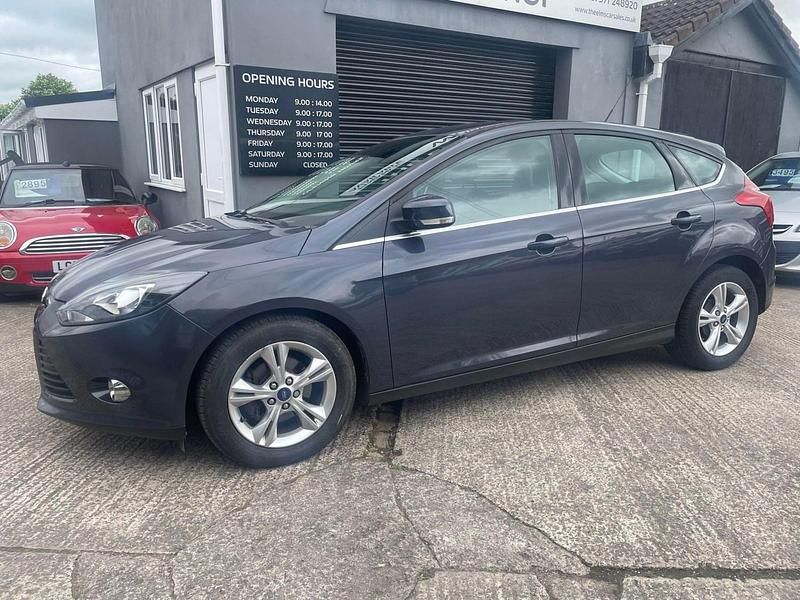 Grey Used 2013 Ford Focus Zetec Hatchback | £3,995 (Fair price) - Image 1/1