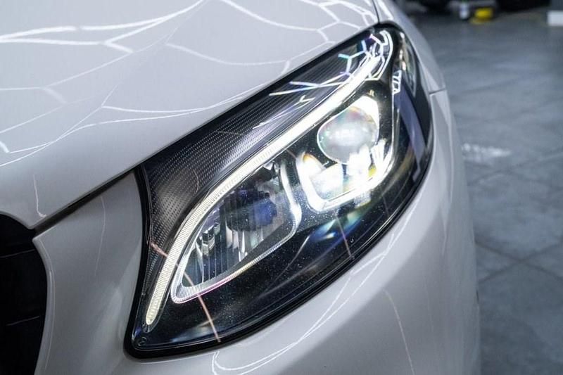 Used Mercedes GLC250 AMG line 211 HP (155 kW) 2018 White SUV