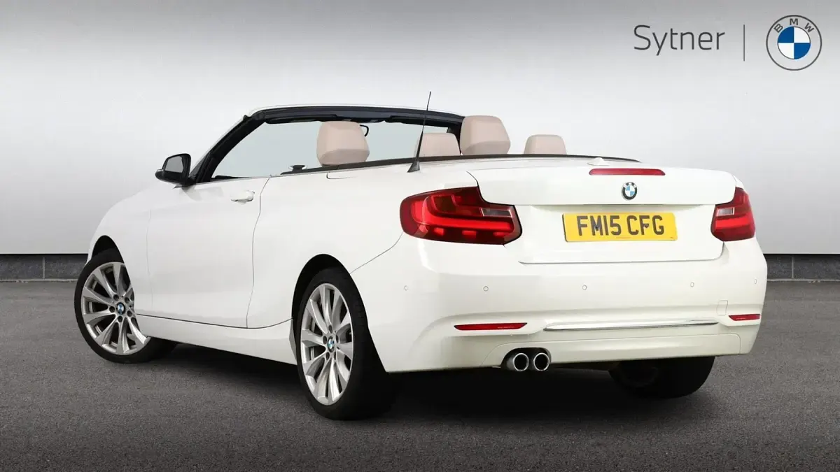Used BMW 220 Luxury Line 187 HP (137 kW) 2015 White Cabriolet