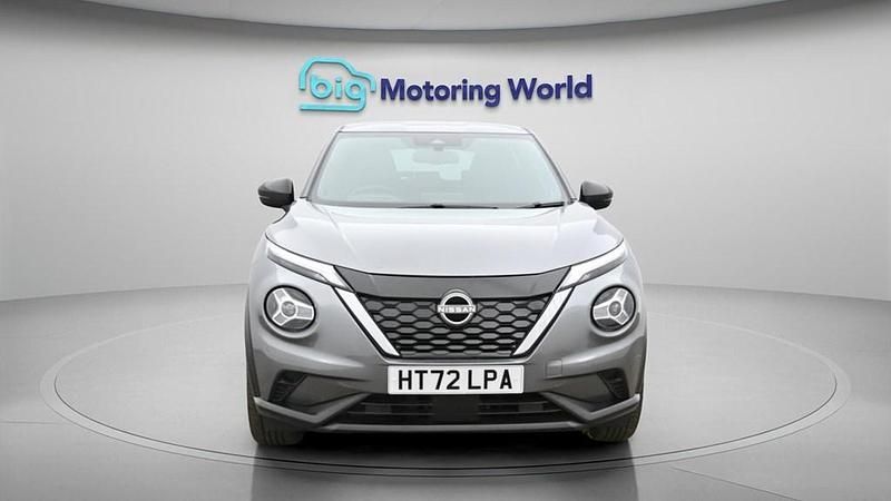Used Nissan Juke N-Connecta 143 HP (105 kW) 2023 Grey SUV