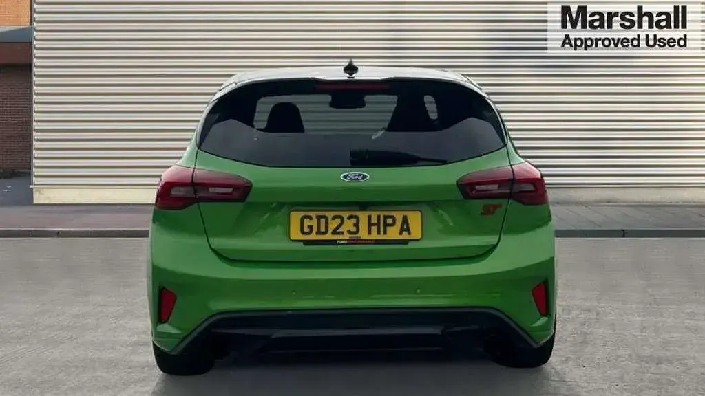 Used Ford Focus ST 280 HP (205 kW) 2023 Green Hatchback