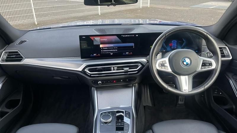 Used BMW 330e M Sport 288 HP (211 kW) 2024 Blue Estate
