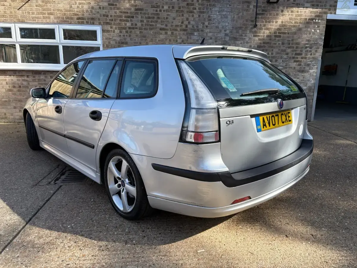 Begagnad Saab 9-3 Vector 2007 Silver Kombi