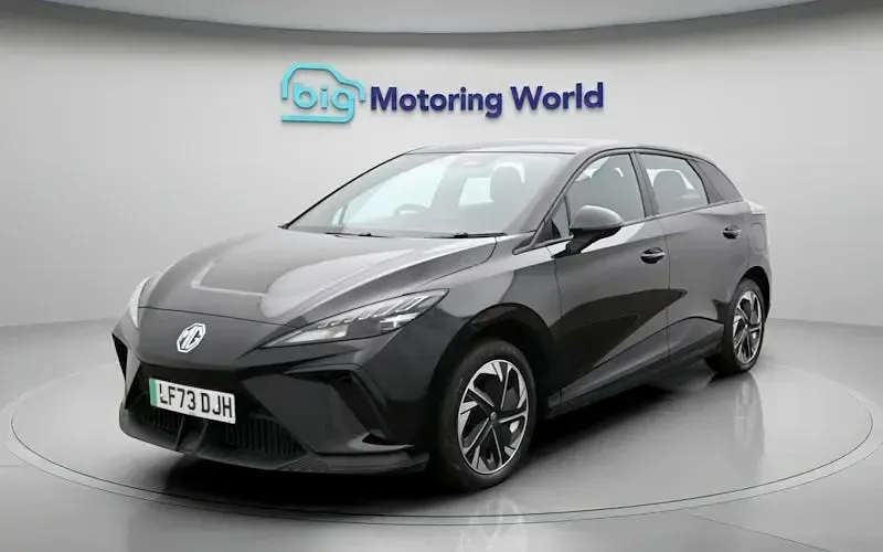 Usado MG MG4 EV SE 319 kW (435 HP) 2023 Preto Citadino