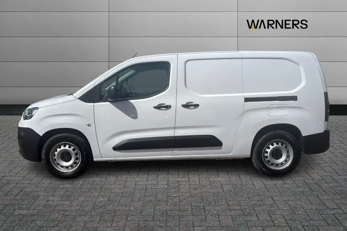 Used Citroën Berlingo 98 kW (134 HP) 2025 White MPV