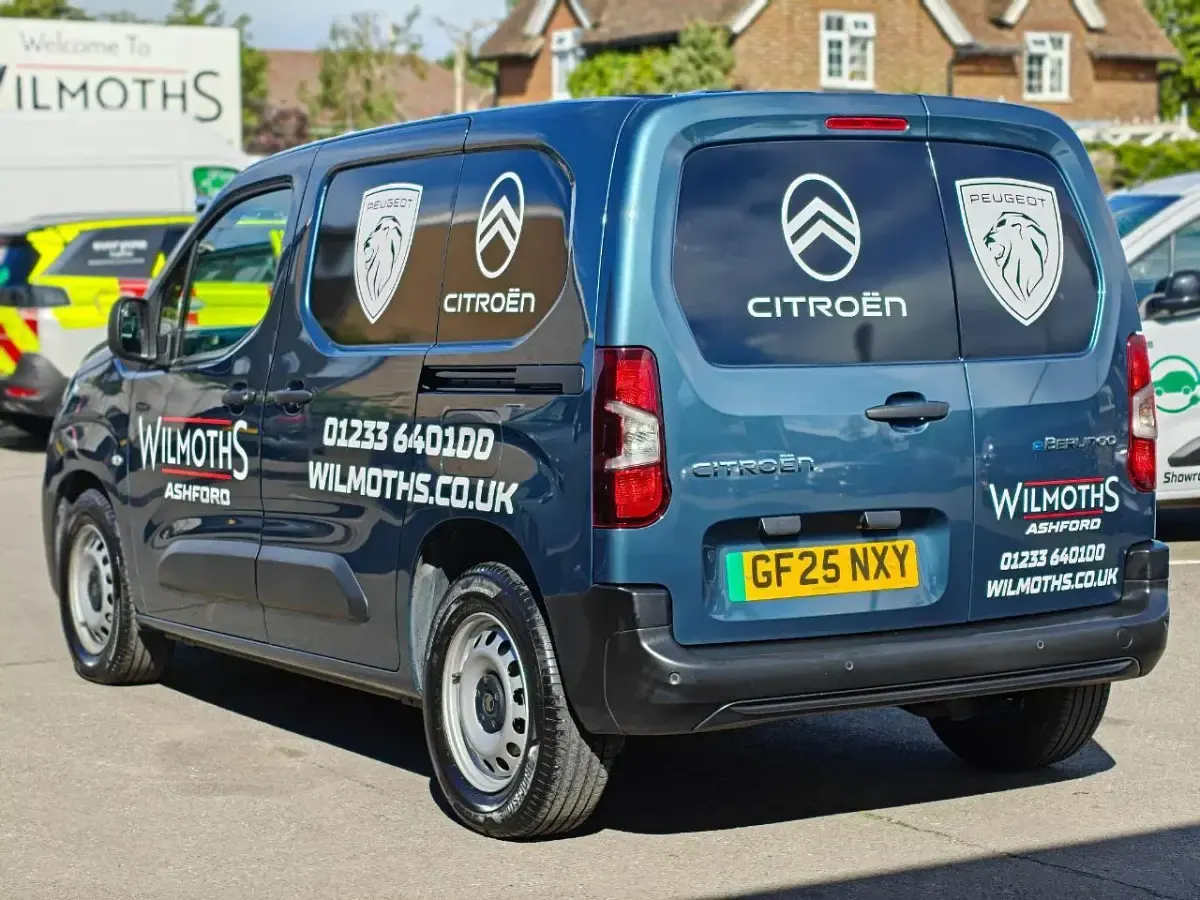 Used Citroën Berlingo 98 kW (134 HP) 2025 Blue MPV