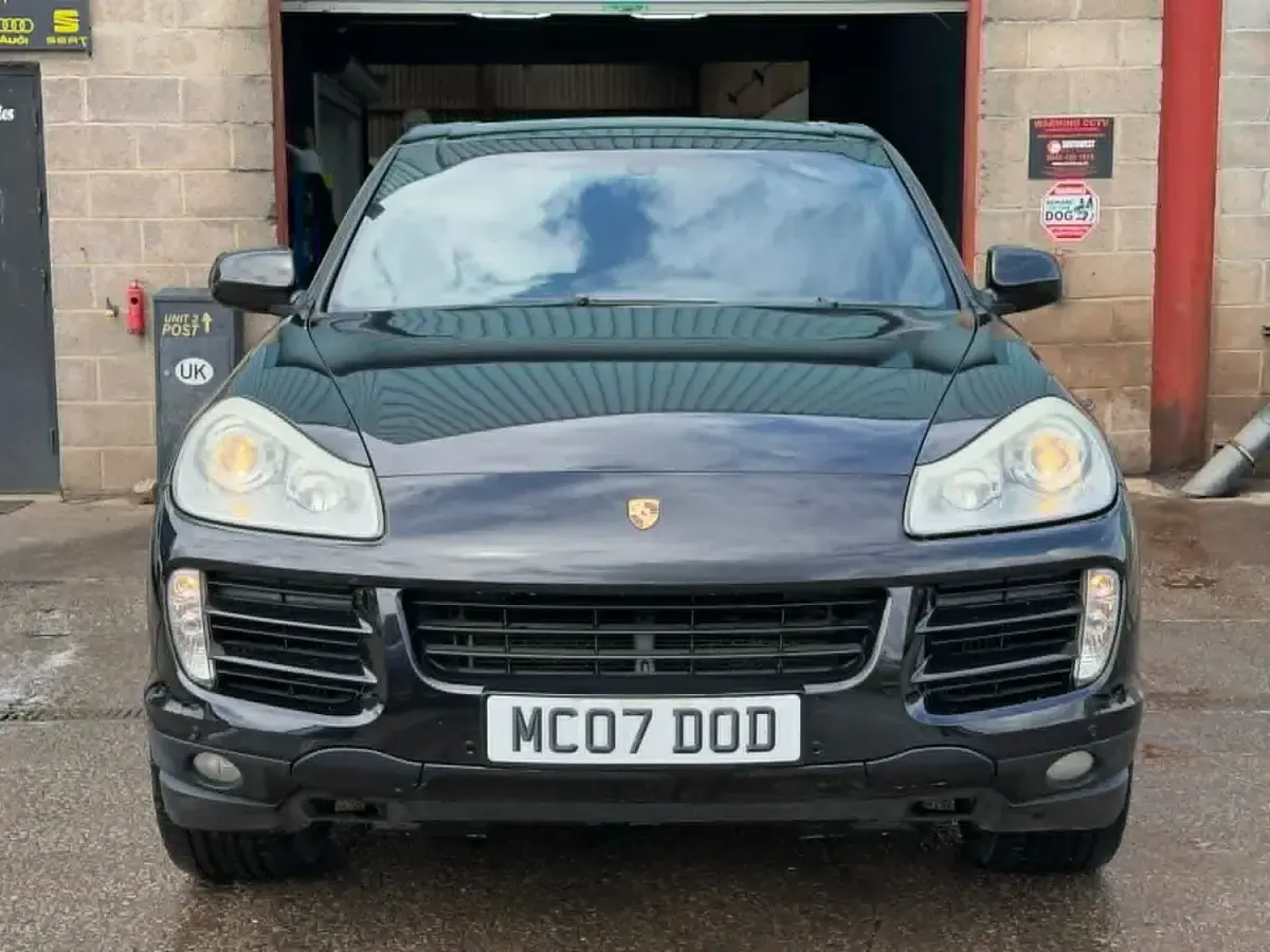 Used Porsche Cayenne 237 HP (174 kW) 2009 Black SUV