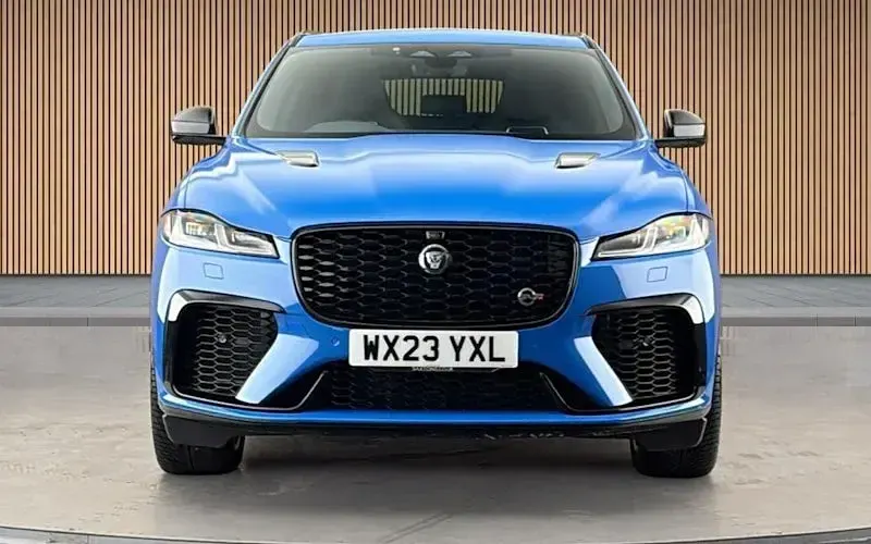 Used Jaguar F-Pace SVR 551 HP (405 kW) 2023 Blue SUV