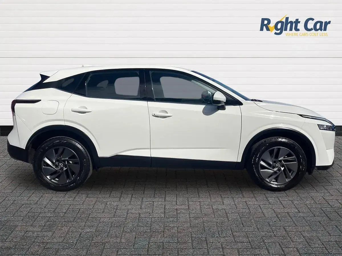 Used Nissan Qashqai Acenta Premium 140 HP (102 kW) 2023 White SUV
