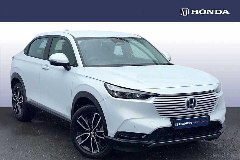 Sunlight white Used 2023 Honda HR-V Elegance SUV | £24,595 (Fair price) - Image 1/4