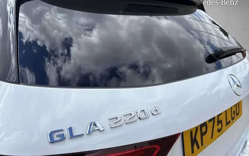 Used Mercedes GLA220 AMG line 190 HP (139 kW) 2025 White SUV