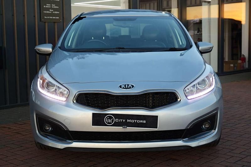 Used Kia Ceed 2016 Silver Hatchback
