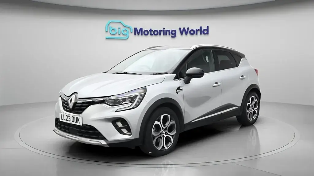 Used Renault Captur Techno 145 HP (106 kW) 2023 Grey SUV