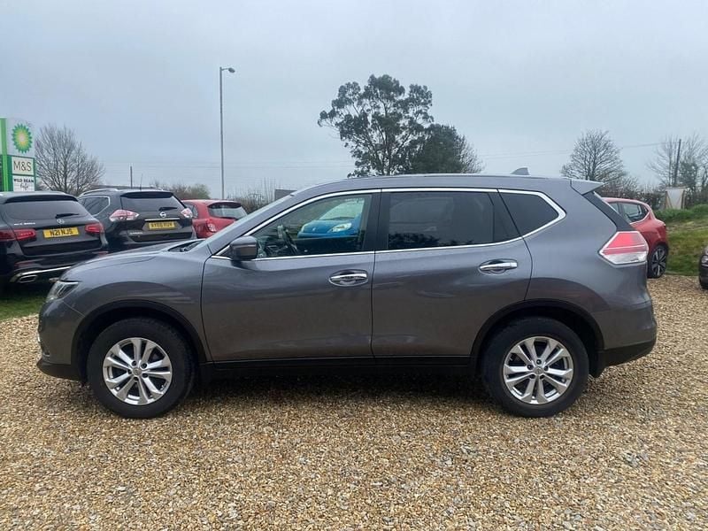 Used Nissan X-Trail Acenta 130 HP (95 kW) 2015 Grey SUV