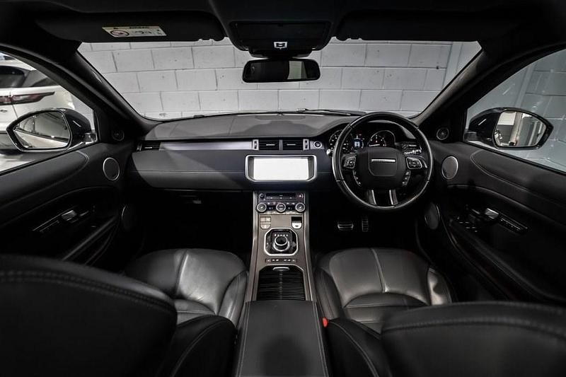 Used Land Rover Range Rover evoque HSE Dynamic 177 HP (130 kW) 2018 Silver Estate