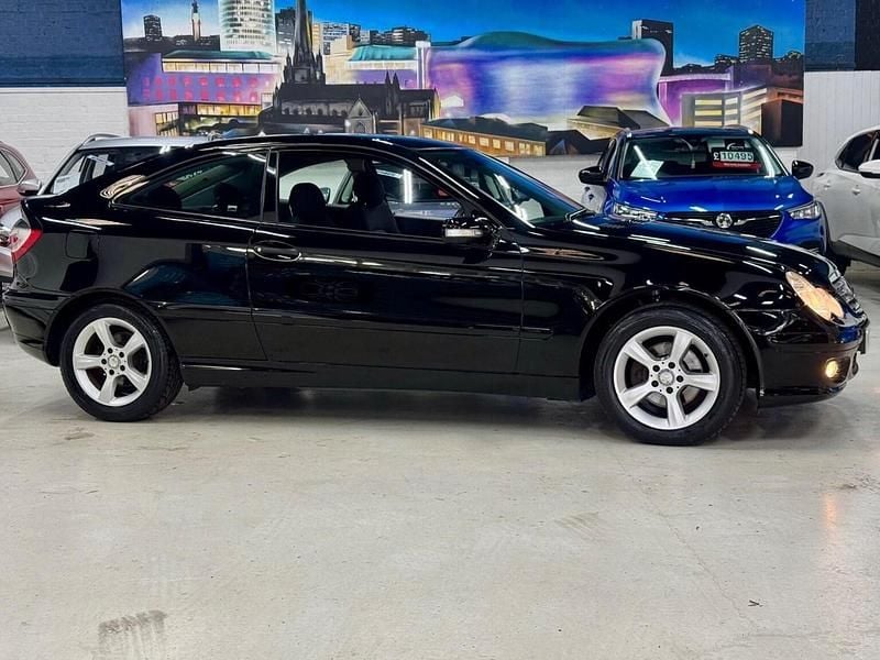 Used Mercedes C180 SE 156 HP (114 kW) 2008 Black Coupe