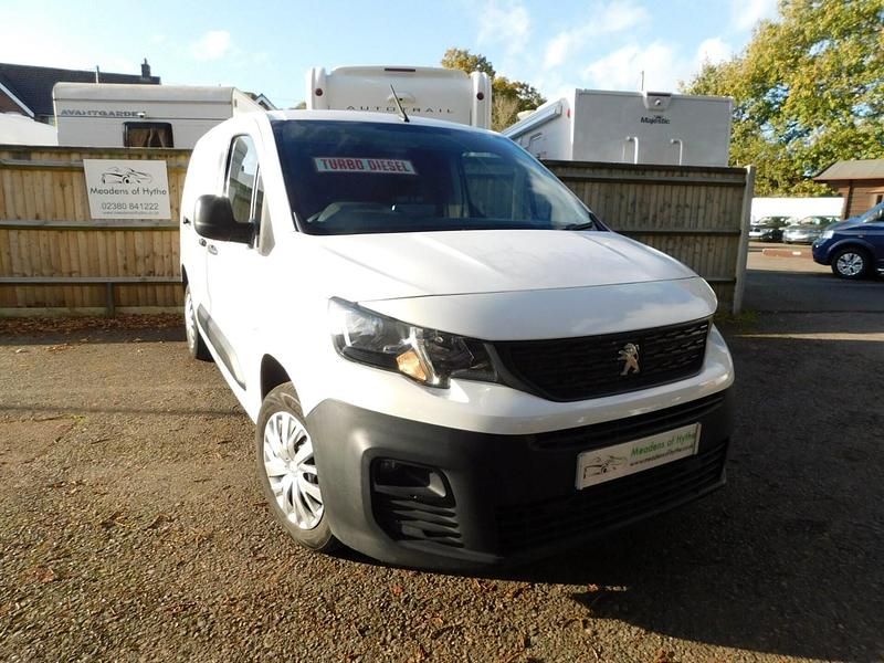 White Used 2021 Peugeot Partner Van | £9,250 (A bit pricey) - Image 1/4